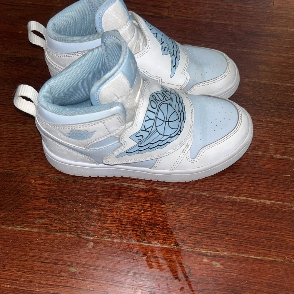 Kids Jordan 1 Sneakers Easy On - Light Blue and White size 1.5 - Picture 4 of 5